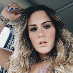 Meet your Posher, Sierra